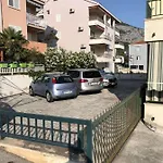 Apartment With Parking Space - 18170