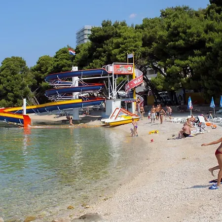With Parking Space - 18170 Apartment Makarska