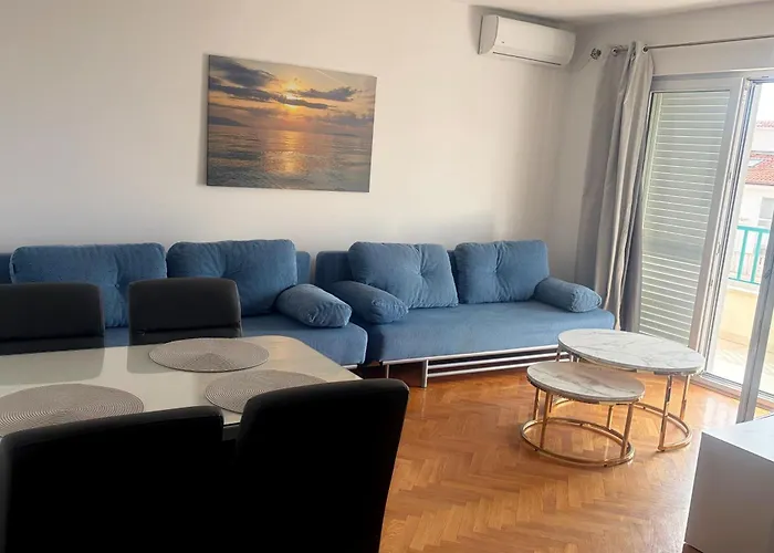 With Parking Space - 18170 Makarska